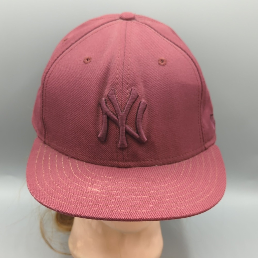 New York Yankees Hat Burgundy New Era 59Fifty Fitted Cap 7 1/2 Wool USA